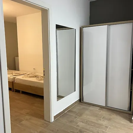 Best Summer Lägenhetshotell Golem (Tirana)